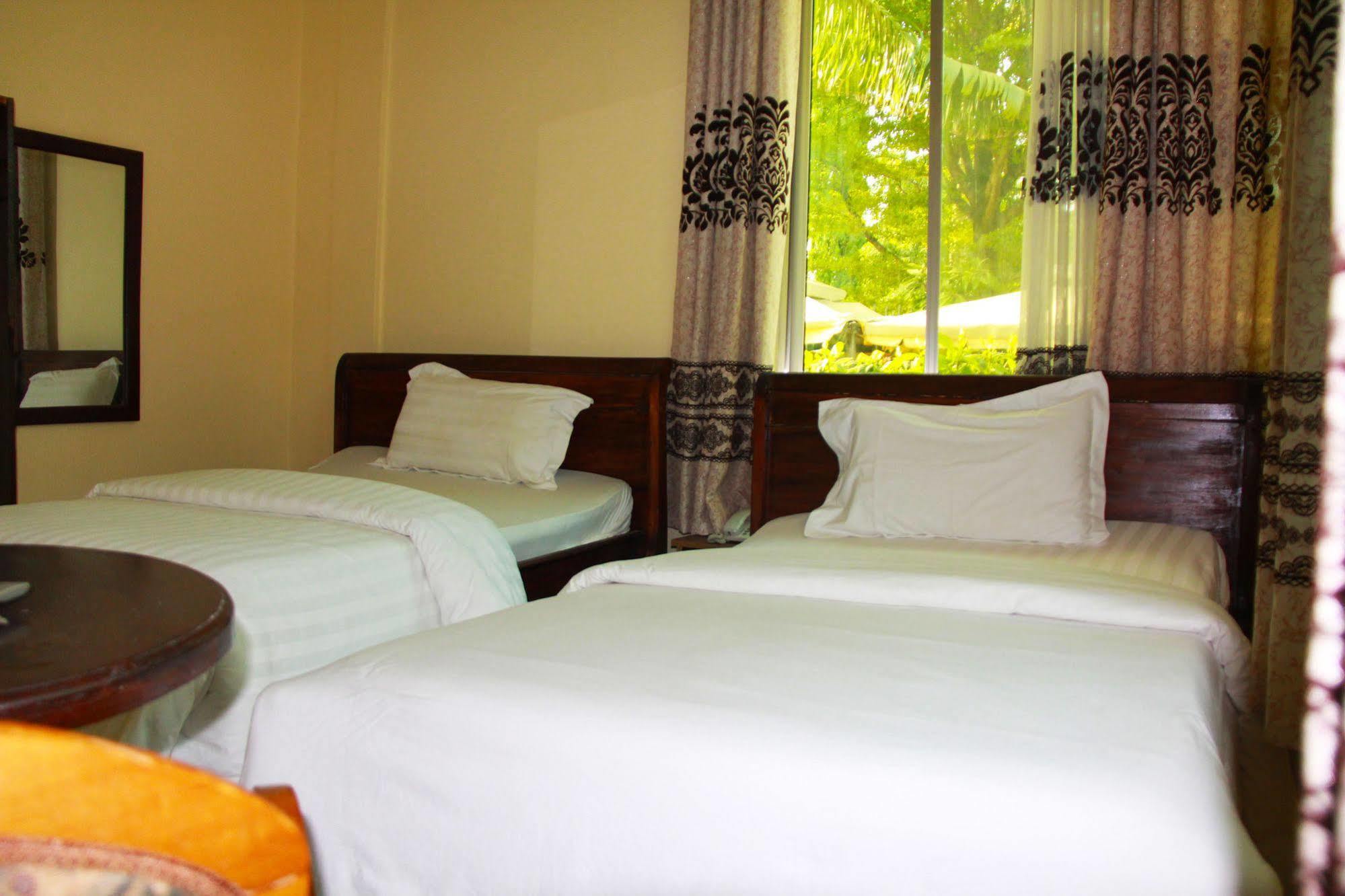 Varlek Hotel Darüsselam Dış mekan fotoğraf