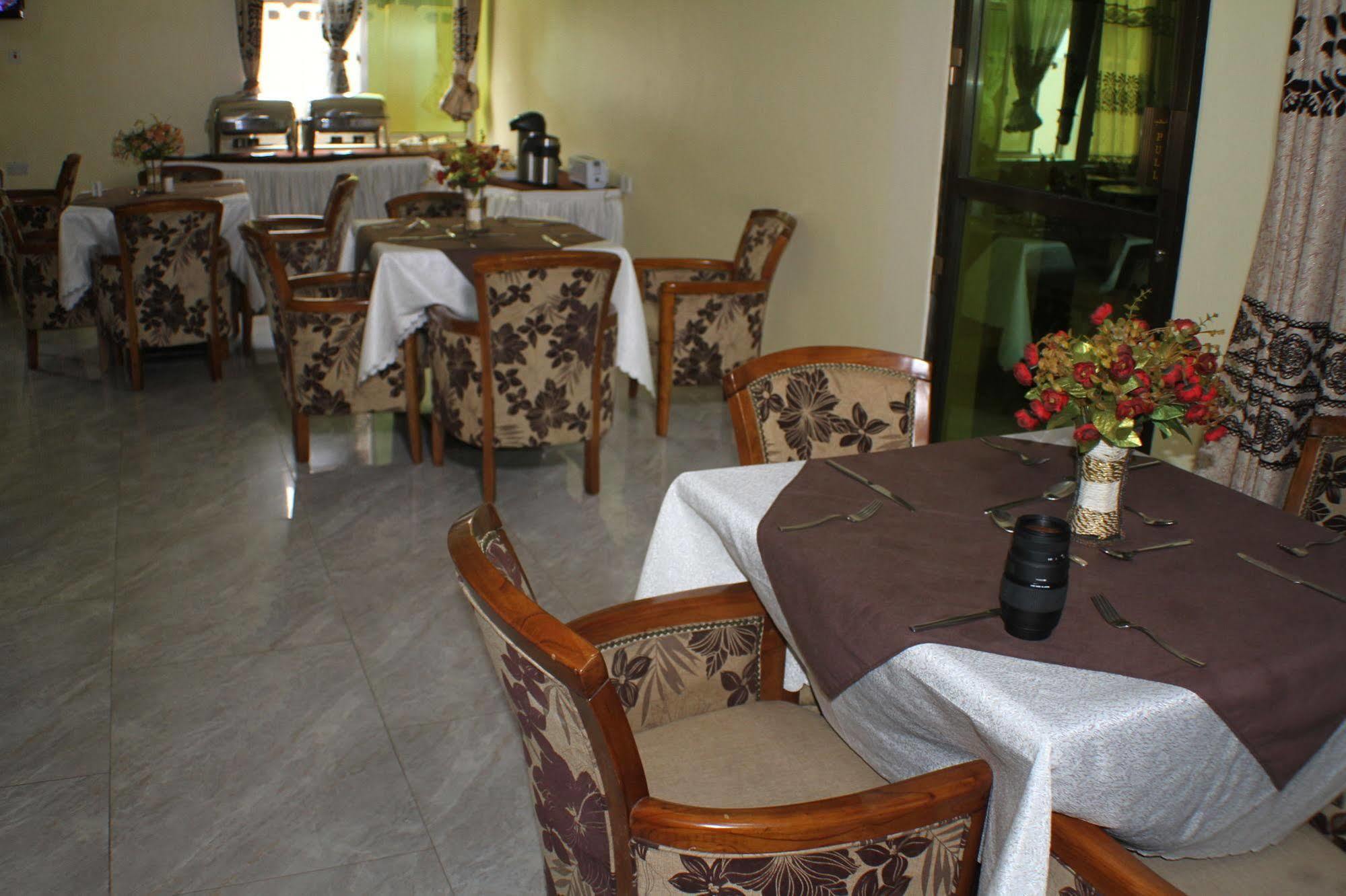 Varlek Hotel Darüsselam Dış mekan fotoğraf