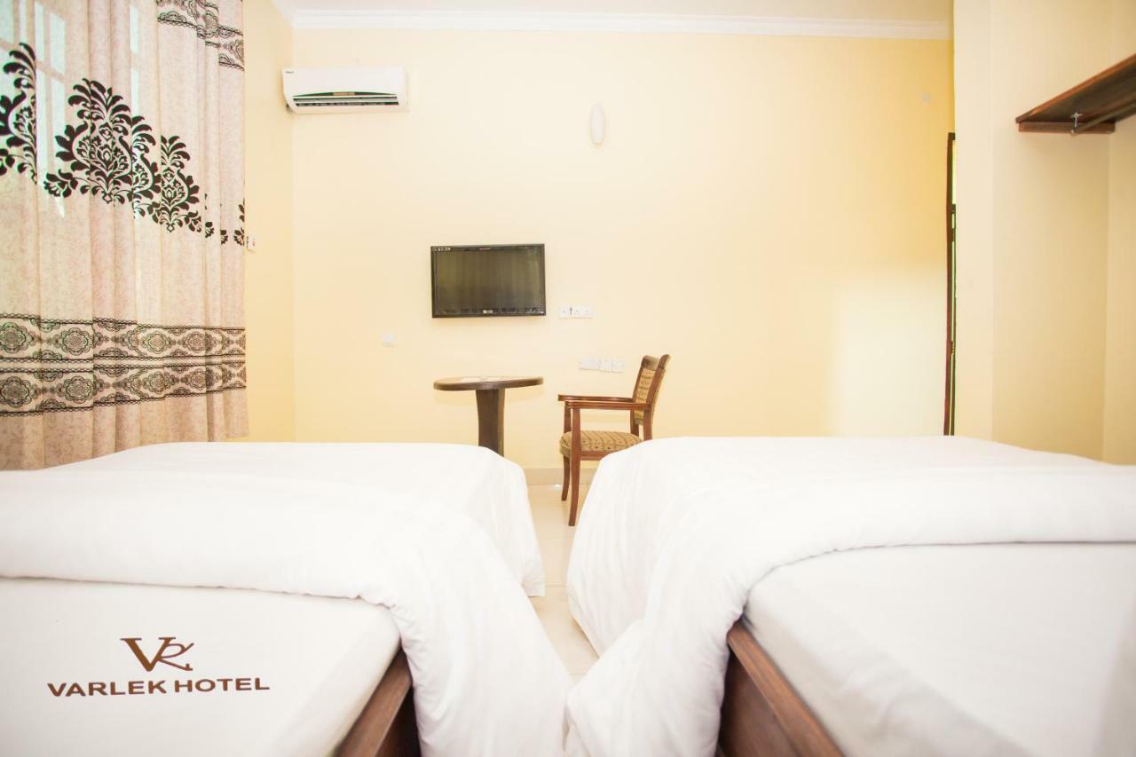 Varlek Hotel Darüsselam Dış mekan fotoğraf