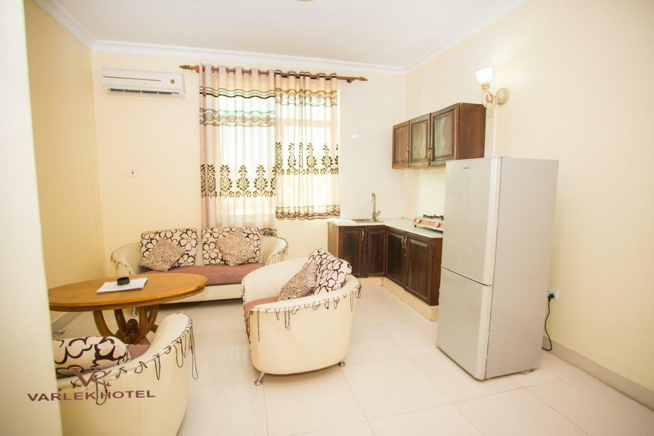 Varlek Hotel Darüsselam Dış mekan fotoğraf
