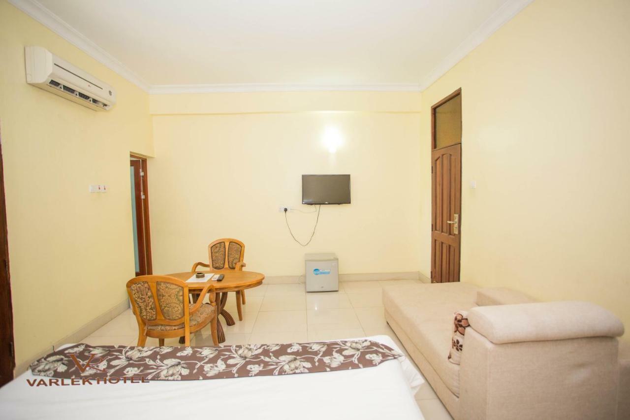 Varlek Hotel Darüsselam Dış mekan fotoğraf